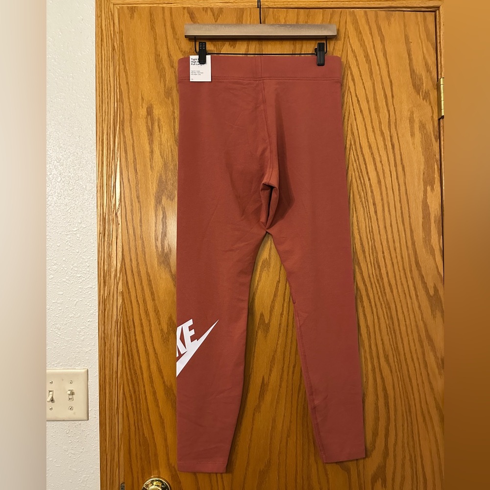 Nike Essential Tight Fit High Rise Full Length Leggings - NWT - Size L - Picture 4 of 16